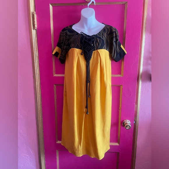Emanuel Ungaro Dresses & Skirts - Vintage Ungaro Fuchsia yellow & black silk dress with macrame knot  size 10